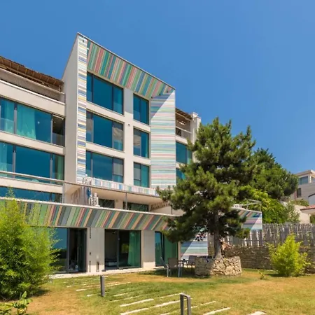 Design Lux Wisdom In Bamboo Garden,no Shoes Allowed Inside Апартаменти Варна