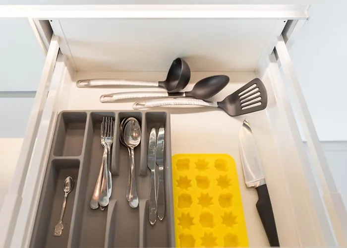 Design Lux Wisdom In Bamboo Garden,no Shoes Allowed Inside *