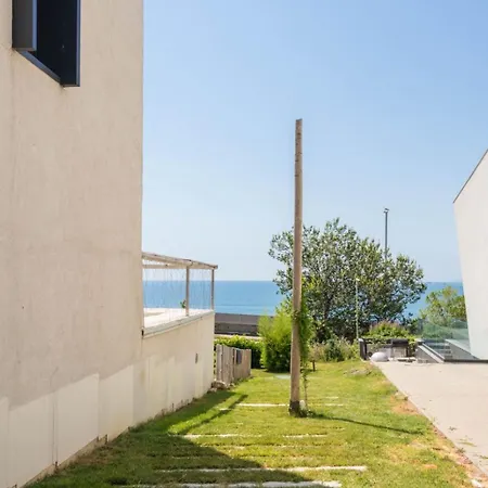 Apartment Design Lux Wisdom In Bamboo Garden,no Shoes Allowed Inside