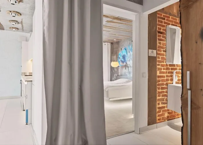 Design Lux Wisdom In Bamboo Garden,no Shoes Allowed Inside Apartment *