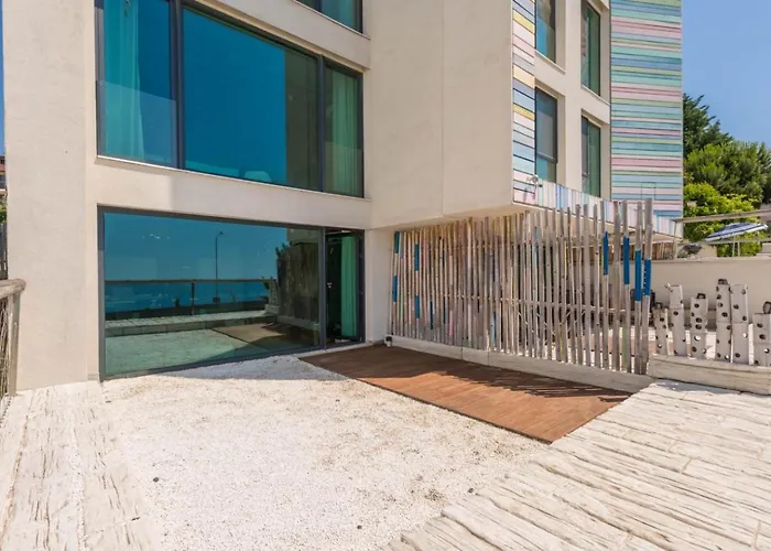 Apartment Design Lux Wisdom In Bamboo Garden,no Shoes Allowed Inside