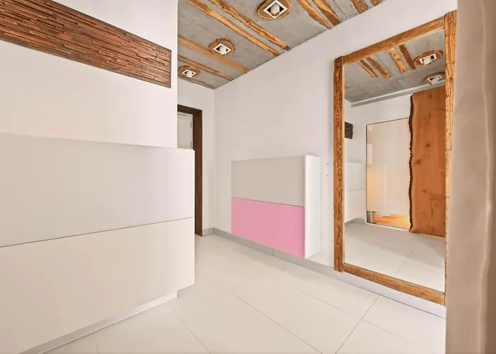 Design Lux Wisdom In Bamboo Garden,no Shoes Allowed Inside *