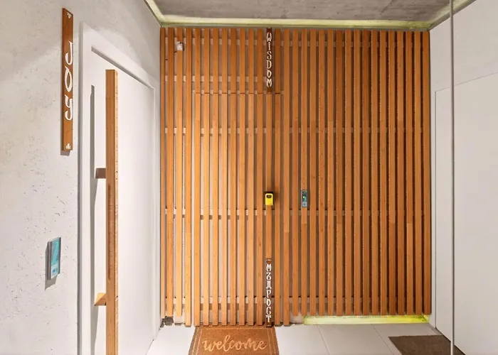 Design Lux Wisdom In Bamboo Garden,no Shoes Allowed Inside * Varna