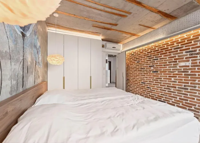 Design Lux Wisdom In Bamboo Garden,no Shoes Allowed Inside Apartment Varna